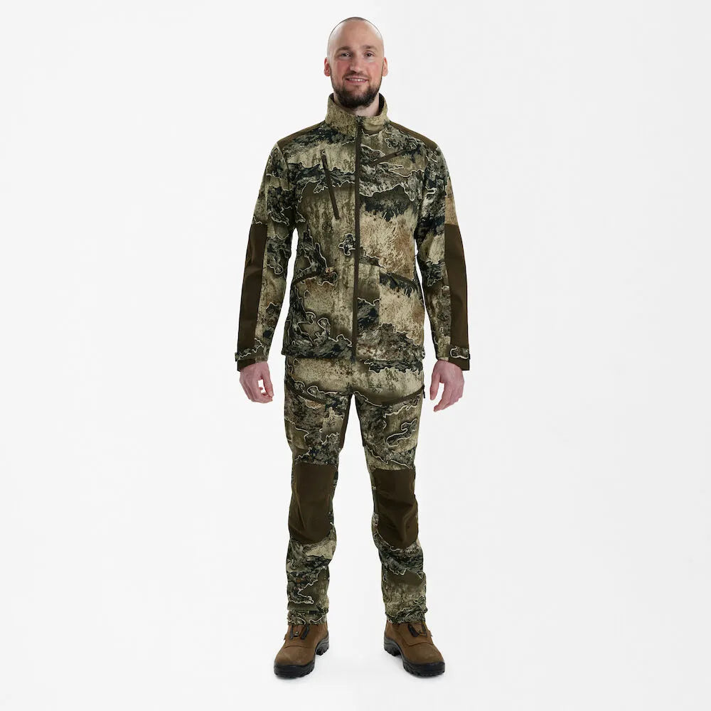 Deerhunter Men's Excape Light Jacket Realtree Excape Hunting, Jacket on sale at Wylie's Outdoor World UK (Full Angle View) Deerhunter Men's Excape Light Jacket Realtree Excape Hunting, Jacket on sale at Wylie's Outdoor World UK (Full Angle View)