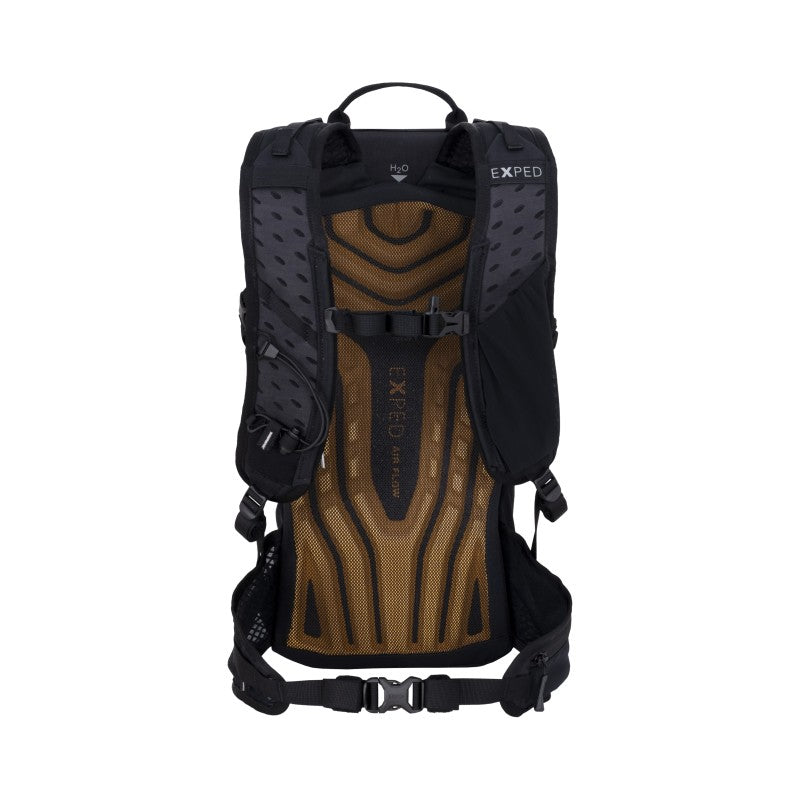 Skyline 12 ultra-compact backpack with Air Flow back system for comfort on hikes and everyday use.