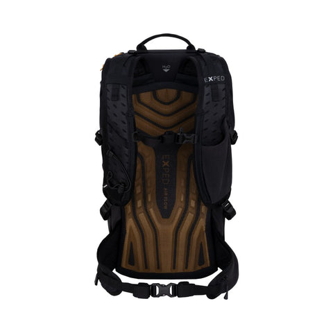 Skyline 20 Backpack featuring ergonomic Air Flow back system for comfort during hikes and bike tours.